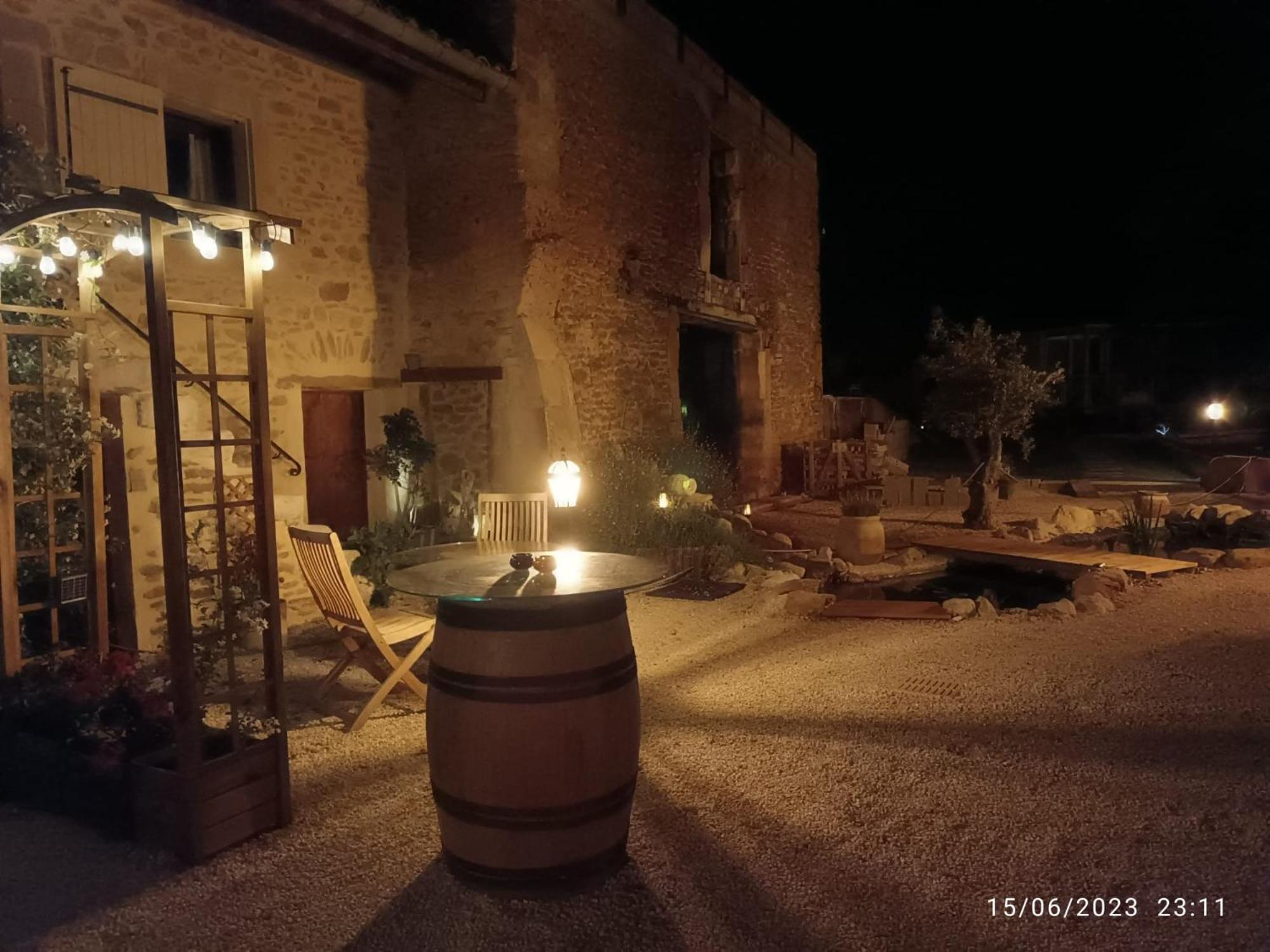 Bed and Breakfast Mas De L'Amme Valréas Exterior foto