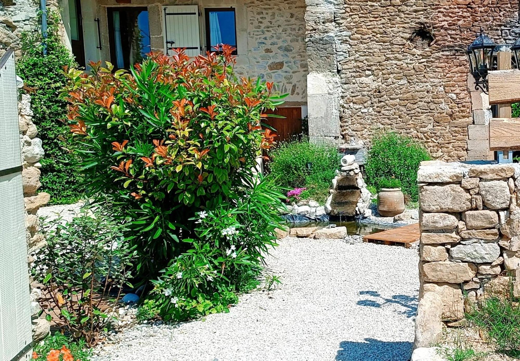 Bed and Breakfast Mas De L'Amme Valréas Exterior foto